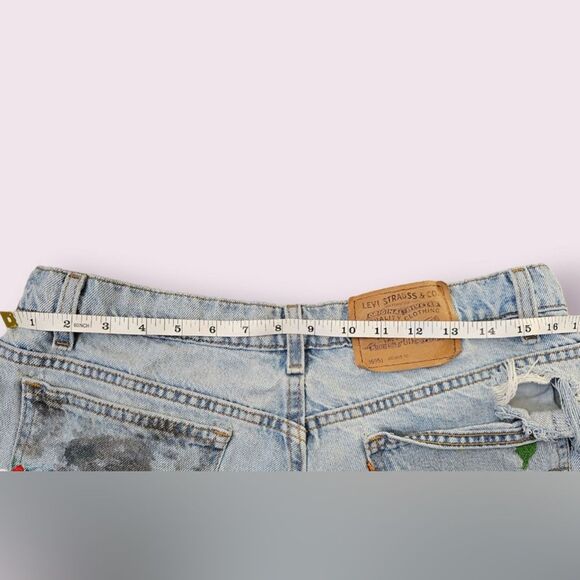 Vintage Levi's Shorts hand painted Relaxed Fit Light Blue Distressed W34 - Picture 8 of 11